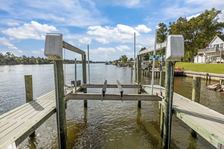 Boater's Dream Home on the Crystal Coast - image 5
