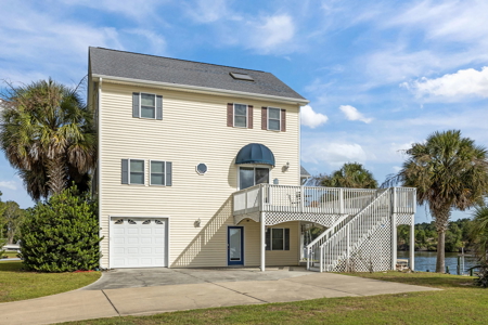 Boater's Dream Home on the Crystal Coast - image 2