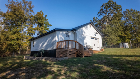 Country Home and Acreage for sale in the Arkansas Ozarks - image 18