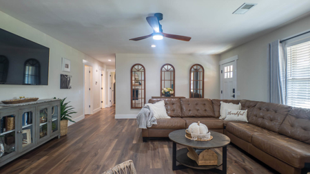 Country Home and Acreage for sale in the Arkansas Ozarks - image 21