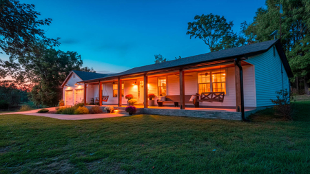 Country Home and Acreage for sale in the Arkansas Ozarks - image 3