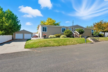Updated One-Level Home in Colfax WA - image 2