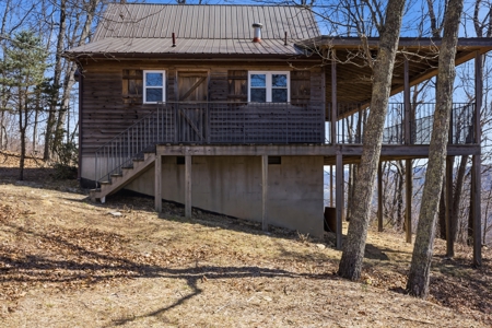 Dream Mountain Home on 125 Private Acres with Epic Views - image 40