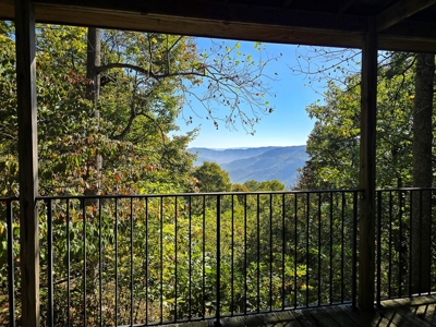 Dream Mountain Home on 125 Private Acres with Epic Views - image 11