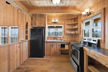 Dream Mountain Home on 125 Private Acres with Epic Views - image 23