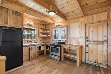 Dream Mountain Home on 125 Private Acres with Epic Views - image 22