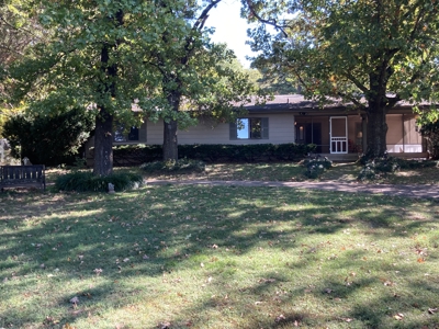 Your Dream Family Home with Pool on Nearly 7 Acres - image 1