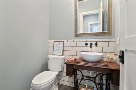 This exquisite custom home showcases luxury design and more! - image 31