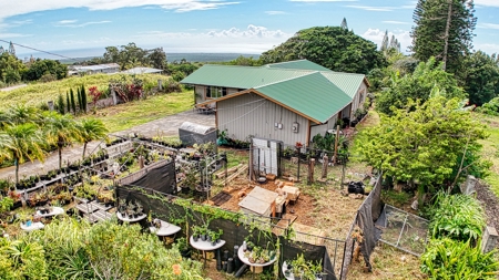 4BR 2BA Hawaii home w/ocean views, gardens, & fruit trees - image 30