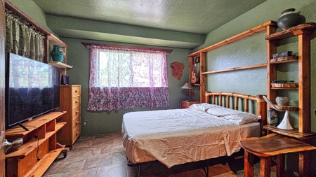 4BR 2BA Hawaii home w/ocean views, gardens, & fruit trees - image 3