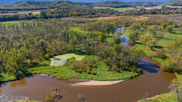 Buffalo County Riverfront Hunting Land for Sale