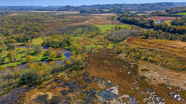 Buffalo County Riverfront Hunting Land for Sale