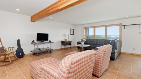 Private Luxury Home on 23 Acres with Views & Spa - image 15