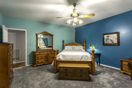 Riverfront Home for Sale in Cherokee Village AR - image 9