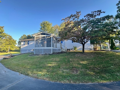 Beautiful Lakefront 3-bedroom 2.5-bath brick home. - image 2