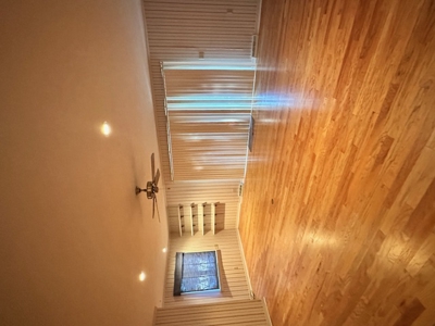 Beautiful Lakefront 3-bedroom 2.5-bath brick home. - image 13