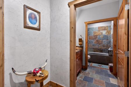 Pryor, Oklahoma Luxury Lake Home For Sale - image 9