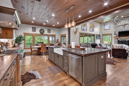 Pryor, Oklahoma Luxury Lake Home For Sale - image 18