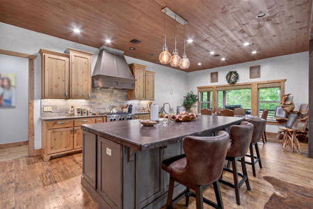 Pryor, Oklahoma Luxury Lake Home For Sale - image 19