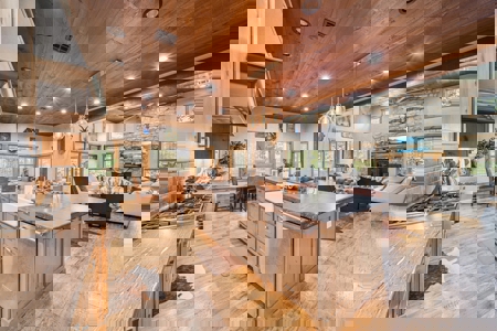 Pryor, Oklahoma Luxury Lake Home For Sale - image 20