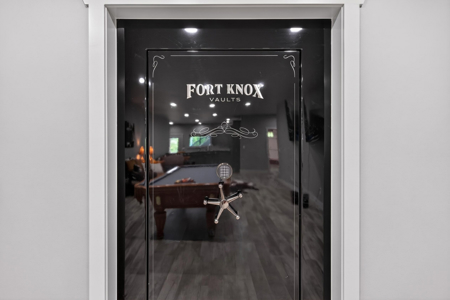 Pryor, Oklahoma Luxury Lake Home For Sale - image 36