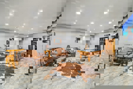 Pryor, Oklahoma Luxury Lake Home For Sale - image 31