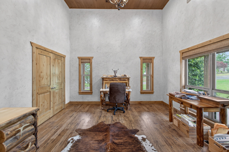 Pryor, Oklahoma Luxury Lake Home For Sale - image 7