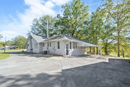 American Craftsman Bungalow on Large Lot in Booneville, MS - image 3