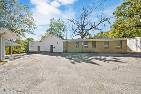 American Craftsman Bungalow on Large Lot in Booneville, MS - image 28