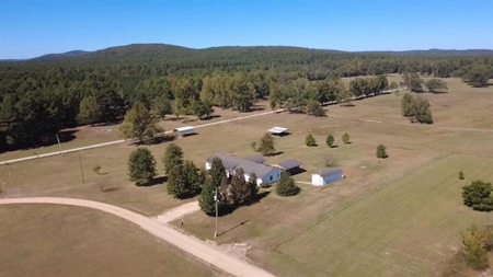 Country Home with acreage near Hot Springs, AR - image 44