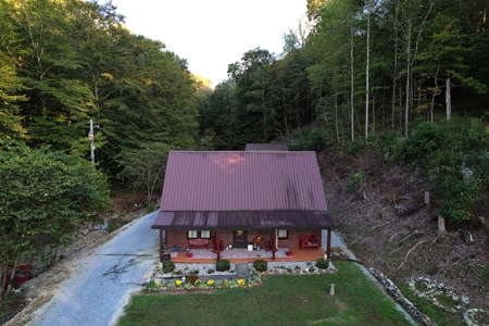 Country Home On 14+/- Acres - Park Like Setting - Liberty, Ky. - image 3