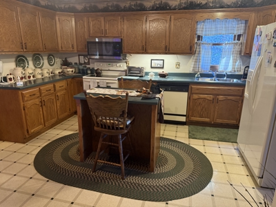 Country Home On 14+/- Acres - Park Like Setting - Liberty, Ky. - image 19