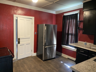 Country Home For Sale In Tn, 2 New Shops & Outbuildings - image 13