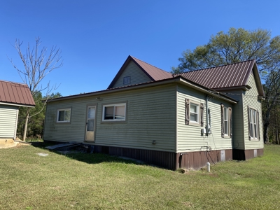 Country Home For Sale In Tn, 2 New Shops & Outbuildings - image 41