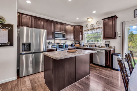 Exceptional One-Owner Maronda Home in Leafy Dell Subdivision - image 23