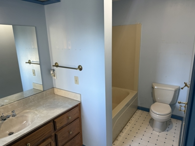 Home in Tompkinsville on 4.73+/- Acres - image 9