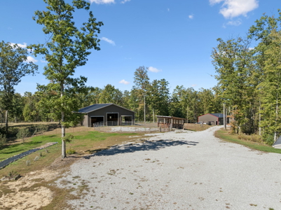 Custom-Built Homestead on Unrestricted Acreage in Fentress County - image 41