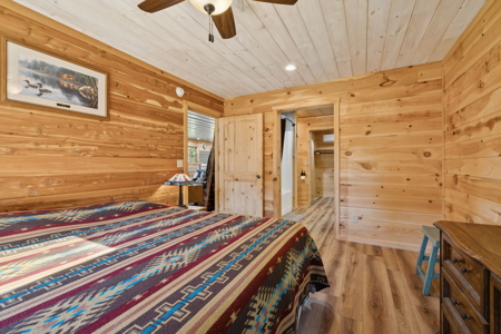 Custom-Built Homestead on Unrestricted Acreage in Fentress County - image 14