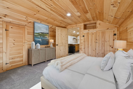 Custom-Built Homestead on Unrestricted Acreage in Fentress County - image 48