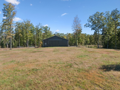Custom-Built Homestead on Unrestricted Acreage in Fentress County - image 40