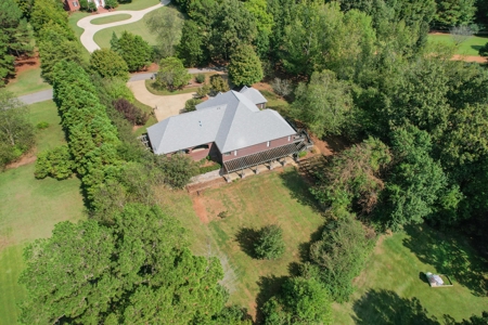 Luxury 4BR Ripley Home with Custom Kitchen & Game Room - image 8