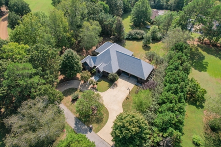Luxury 4BR Ripley Home with Custom Kitchen & Game Room - image 1