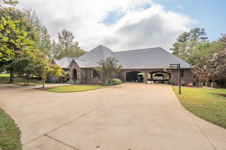 Luxury 4BR Ripley Home with Custom Kitchen & Game Room - image 2