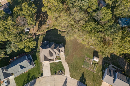 Spacious 6-Bedroom Dream Home on 1.69 Acres in Town! - image 12