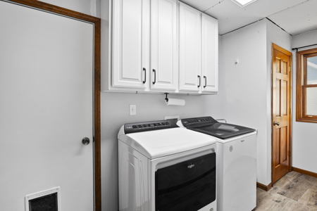 Spacious 6-Bedroom Dream Home on 1.69 Acres in Town! - image 32