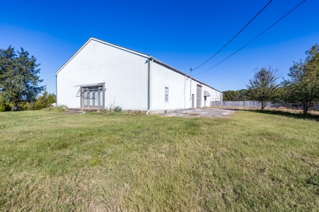 Country Home for Sale in Maury County, Tennessee - image 3