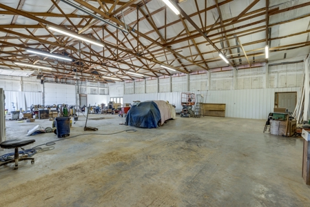 Country Home for Sale in Maury County, Tennessee - image 28