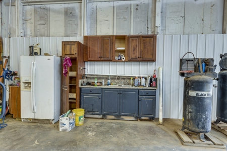 Country Home for Sale in Maury County, Tennessee - image 31