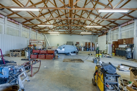 Country Home for Sale in Maury County, Tennessee - image 30