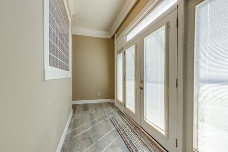 Country Home for Sale in Maury County, Tennessee - image 4